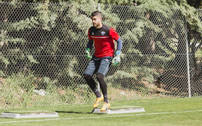 Roberto Santamaría se une a la dirección deportiva de la UD Barbastro