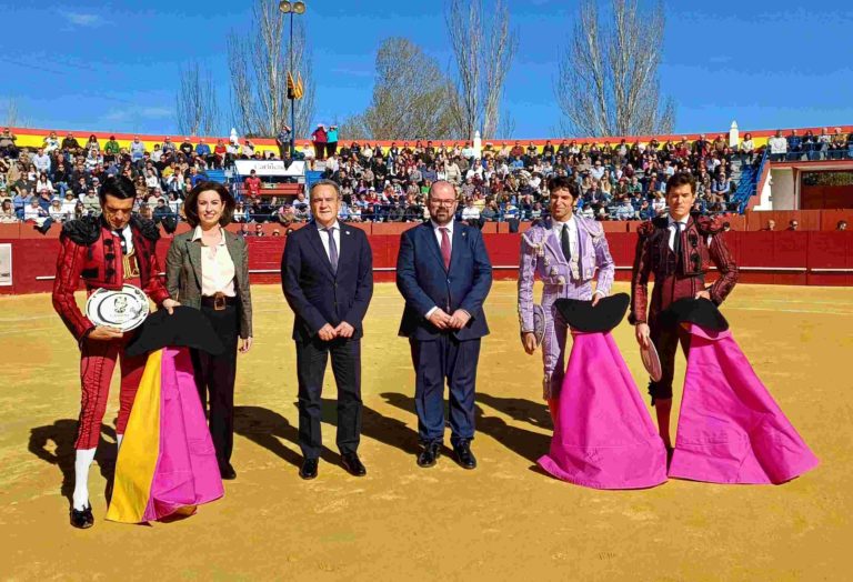 La corrida goyesca en Cariñena inicia celebración de la Capital Europea del Vino