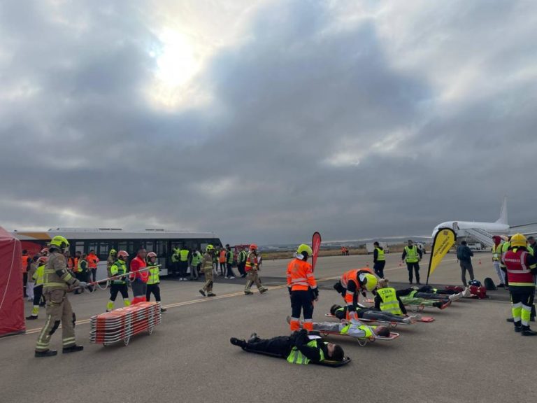 El Aeropuerto de Zaragoza moviliza a 250 efectivos en un simulacro de accidente aéreo
