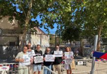 Sindicatos de Zaragoza protestan por las condiciones de la nueva Unidad VioGen de la Policía Local