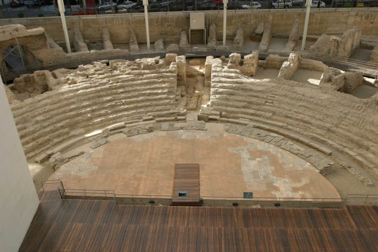 El lunes comienzan las obras de mantenimiento en el teatro Romano