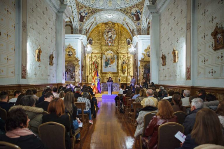 Tarazona premia a dos investigadoras en la lucha contra el cáncer en el Día de la Mujer
