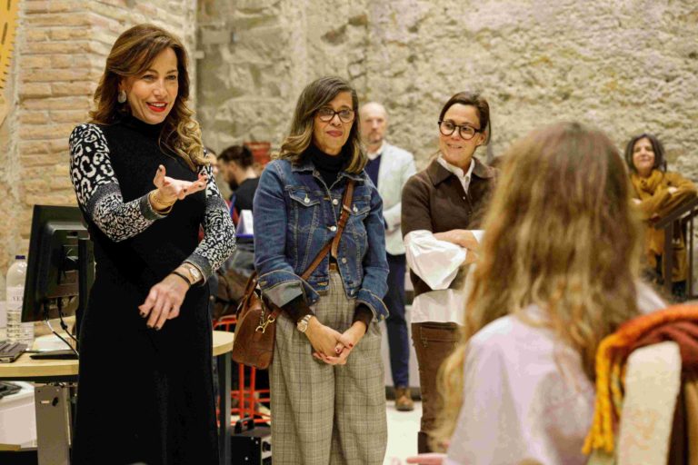 Treinta jóvenes zaragozanos participan en la creación de actividades mediante el LAB