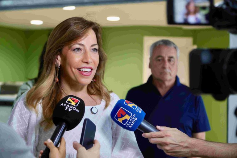 El pabellón de Venta del Olivar reabre tras obras para mejorar su seguridad