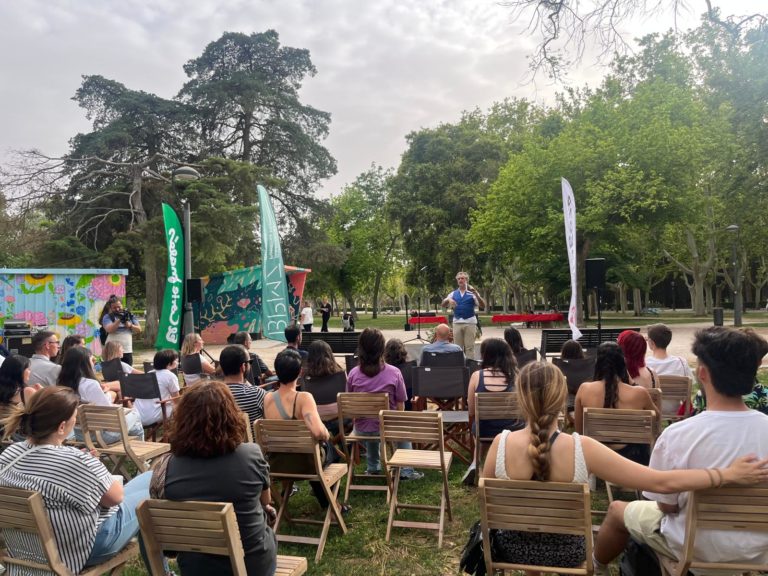 400 jóvenes participan en el primer «scapebook» de Zaragoza