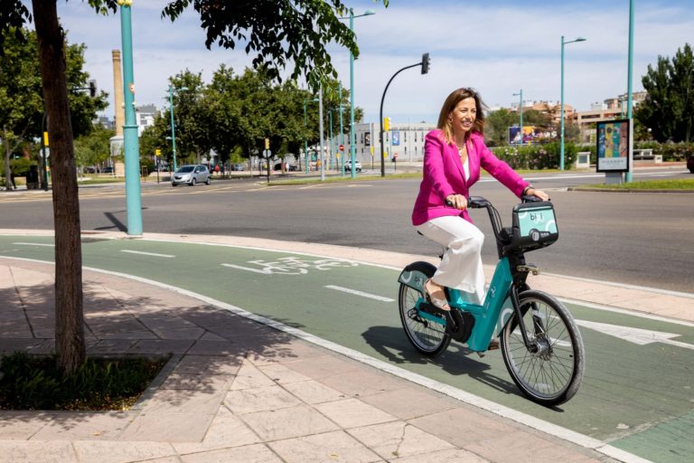 El nuevo servicio municipal de «bizi» llegará a Zaragoza en enero