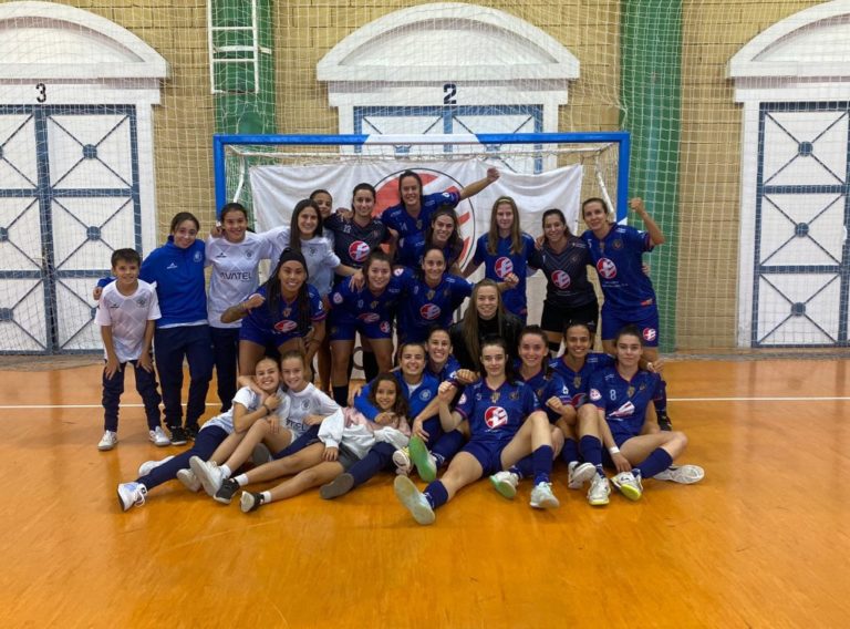 El Entrerríos Zaragoza se lleva el triunfo en su primer partido en casa en Segunda División femenina (6-2)