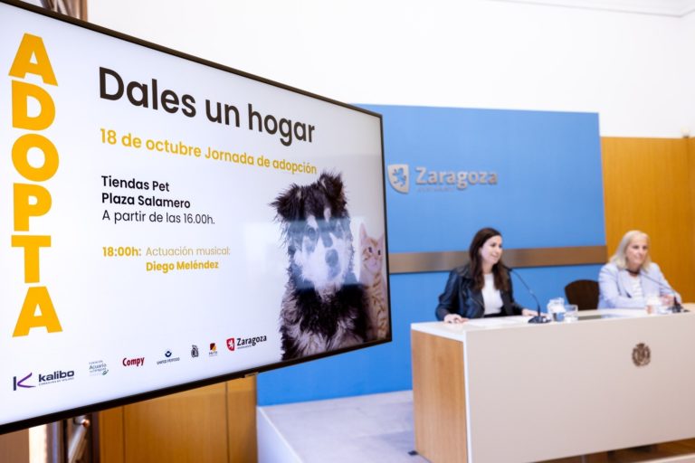 Jornada en la Plaza de Salamero para fomentar la adopción de mascotas