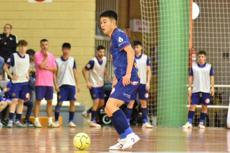 El Entrerríos Zaragoza empata en La Granja para mantenerse en ‘playoff’ (2-2)