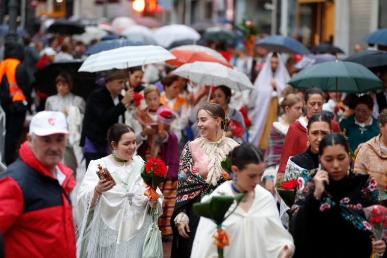 Zaragoza abre inscripciones para la Ofrenda de Flores 2025 hasta el 1 de septiembre