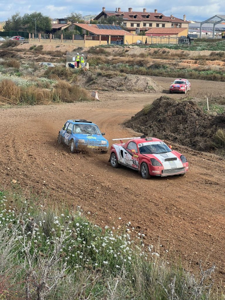 Gran espectáculo en el XXVIII Autocross Villa de Calamocha con interesantes pugnas durante las pruebas finales