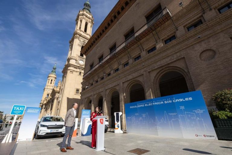 Zaragoza avanza en movilidad sostenible con carga eléctrica inalámbrica