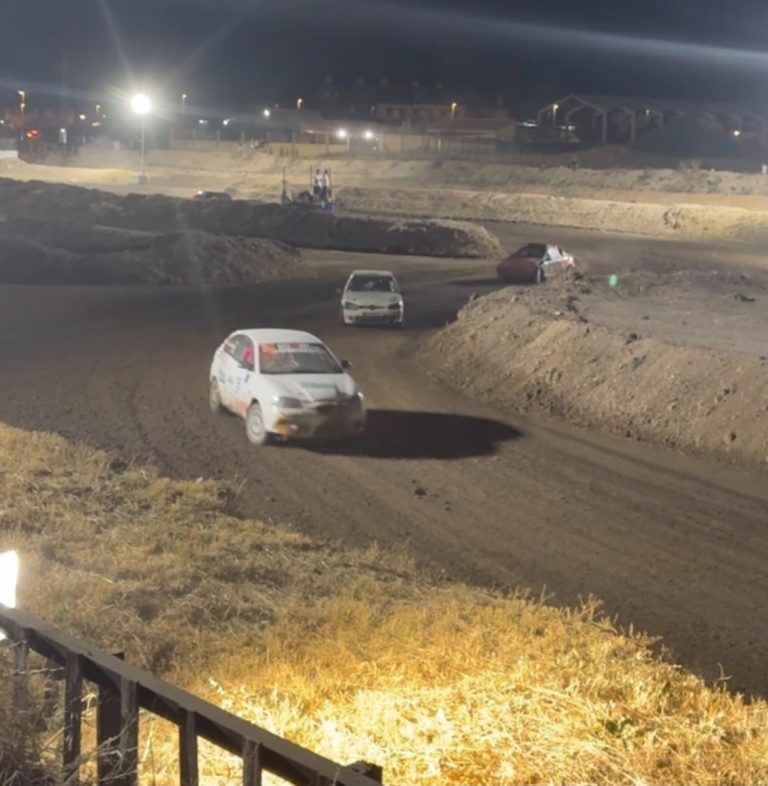 Zaragoza acoge el Campeonato de Aragón de Car Cross en el Circuito El Gazapón