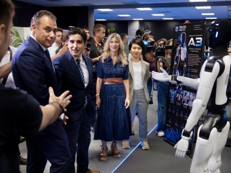 Zaragoza inaugura el primer Centro de Entrenamiento de Robótica Humanoide de España