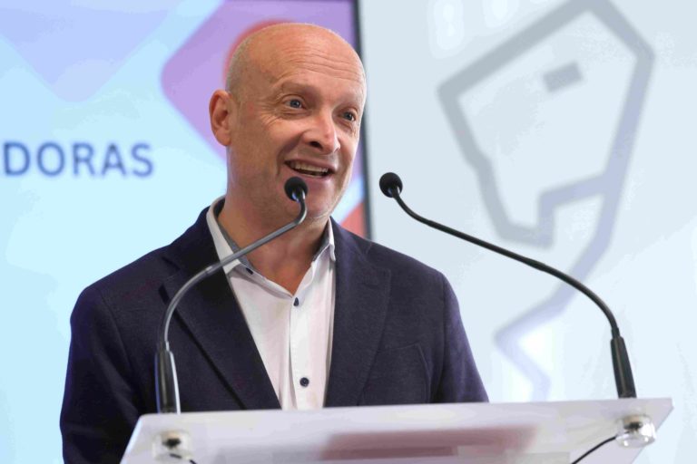 El Ayuntamiento de Zaragoza reconoce a más de 120 empresas por su apoyo a la formación e inserción laboral