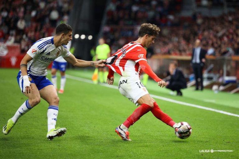 El Comité retira la tarjeta amarilla a Marcos Luna vista ante el Real Sporting de Gijón