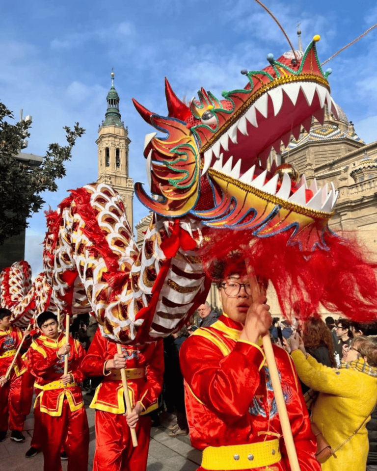 Zaragoza celebra el Año Nuevo Chino con desfile y actuaciones artísticas