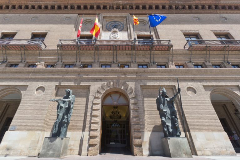 Zaragoza impulsa la recogida de residuos textiles con un proyecto piloto nacional