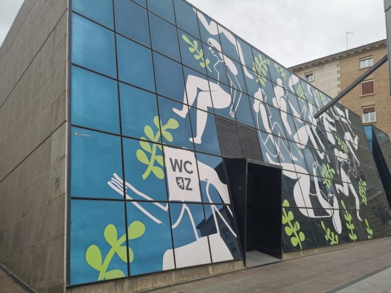 Zaragoza avanza en inclusión con la instalación de un cambiador adaptado en la Plaza del Pilar