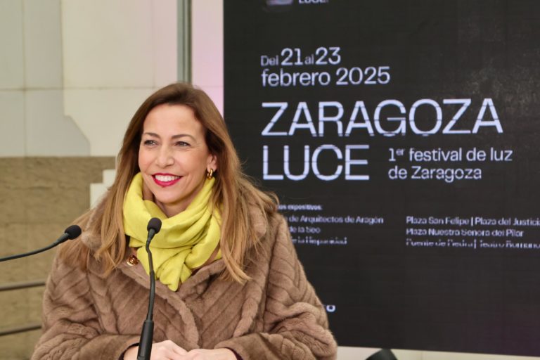 La alcaldesa Chueca  presenta“Zaragoza Luce 2025” que tendrá lugar en febrero