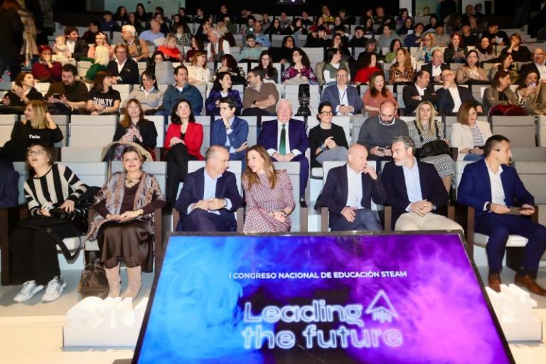 2.500 personas asisten al I Congreso Nacional de Educación STEAM en Zaragoza