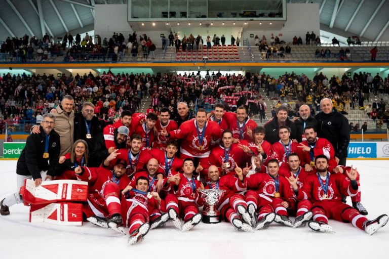 El Club Hielo Jaca se corona campeón de la Copa SM el Rey de Hockey Hielo