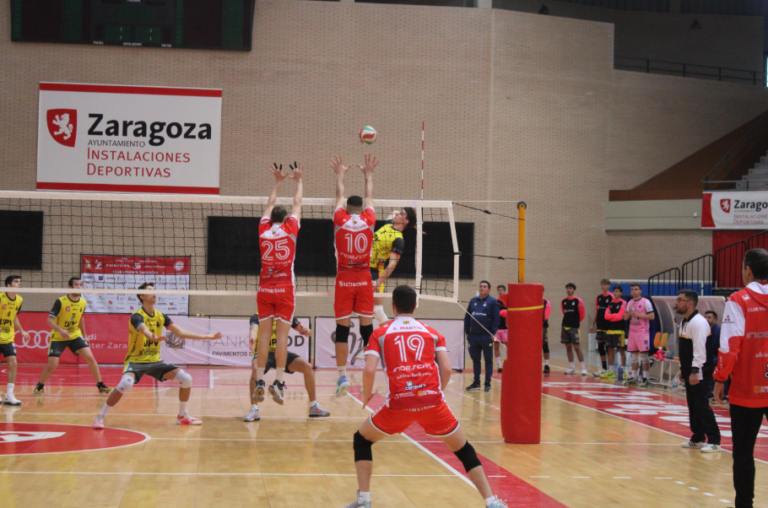 El Club Voleibol Zaragoza vence en su primera jornada del 2025