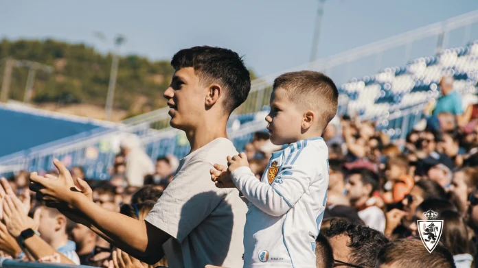 estadio modular puertas abiertas