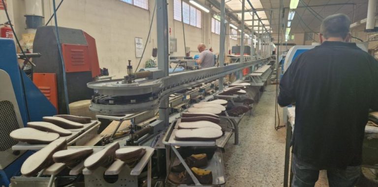 Las exportaciones aragonesas caen ligeramente en el mes de mayo