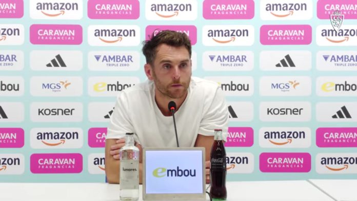 Ibai Gómez durante una rueda de prensa del Real Zaragoza.
