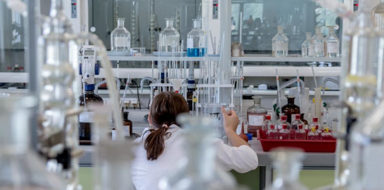 El Gobierno de Aragón financiará 65 contratos predoctorales con casi 7 millones