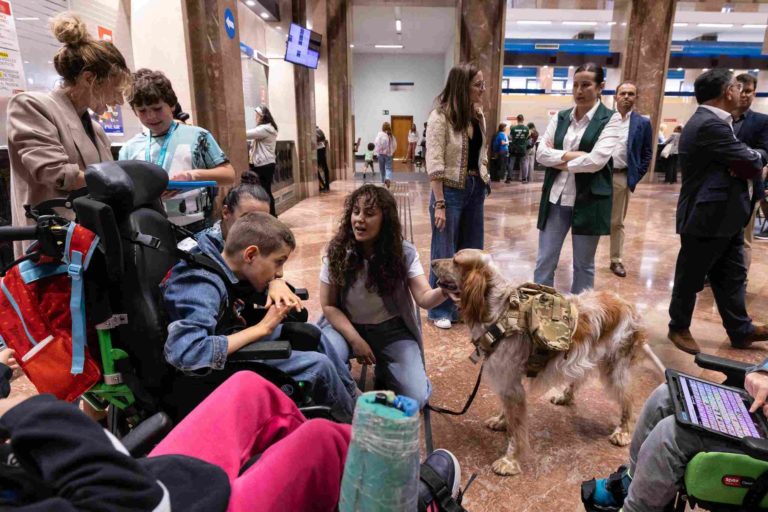 La Andada Canina Familiar Kalibo recauda fondos para terapias con perros en el Colegio Jean Piaget