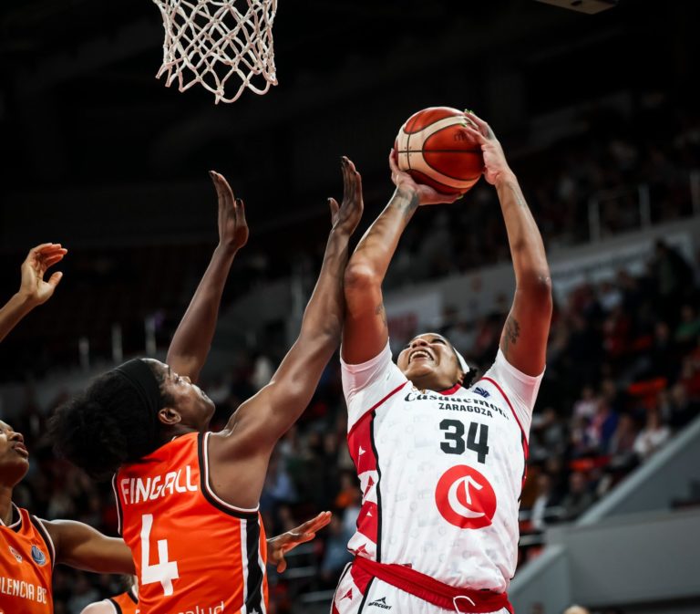 Casademont Zaragoza cae ante Valencia pero sigue la Euroliga (64-79)