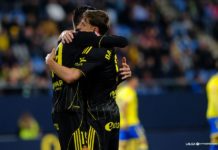 El Real Zaragoza se aferra a la categoría con una victoria en Cádiz (0-1)