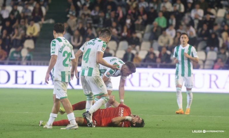 Empate en Córdoba: El técnico del Real Zaragoza lamenta errores defensivos decisivos»