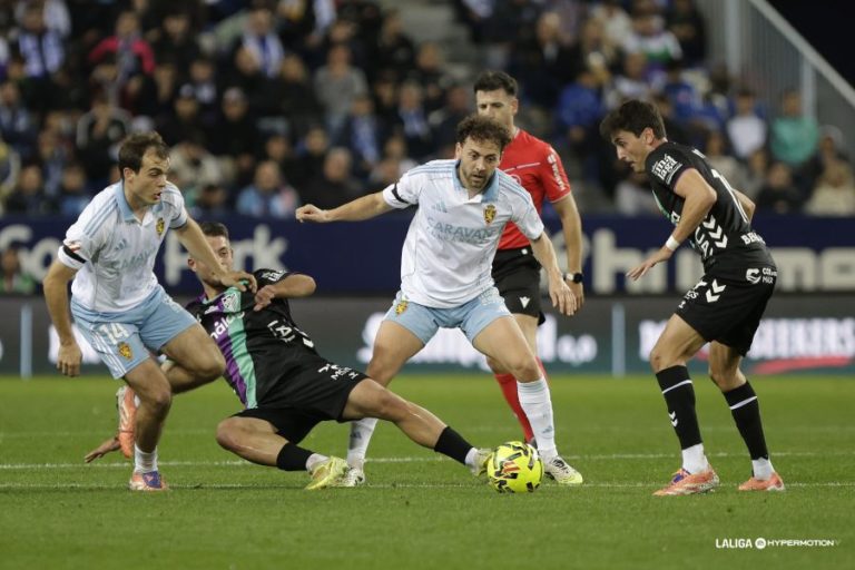 El Real Zaragoza araña un punto en La Rosaleda (1-1)