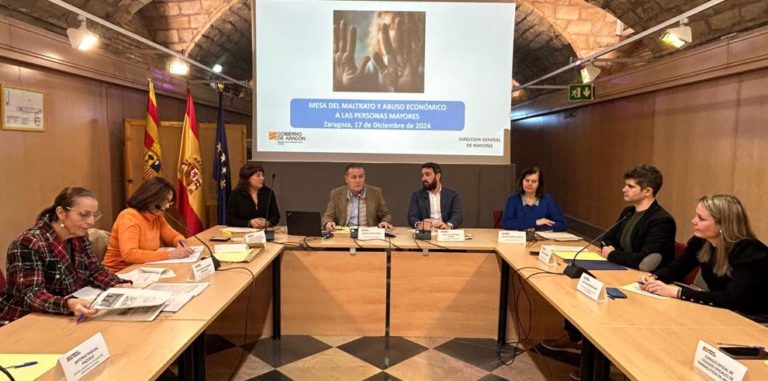 El Gobierno de Aragón retoma la mesa de trabajo para prevenir el maltrato a personas mayores