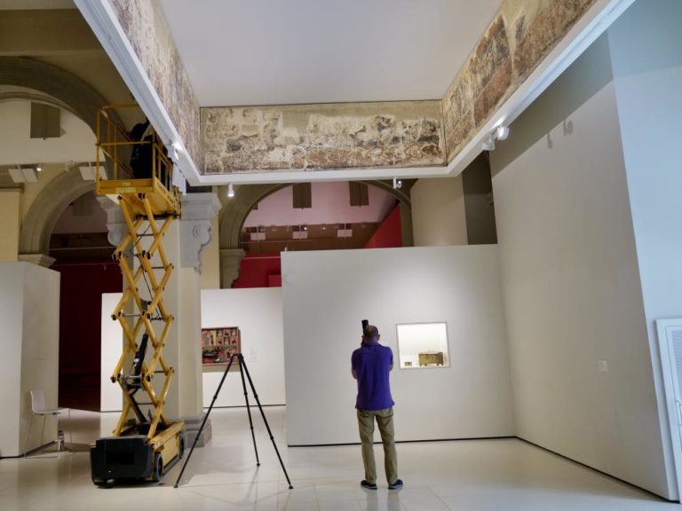 El MNAC todavía no ha facilitado la documentación técnica sobre las pinturas de Sijena