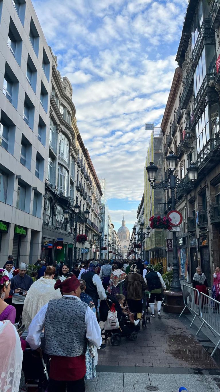 El 81 % de los zaragozanos califica como “buenas o muy buenas” las Fiestas del Pilar 2025