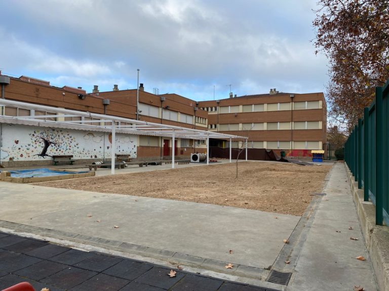 El Programa ‘Adapta tu Patio’ transforma los recreos de dos colegios en las Delicias