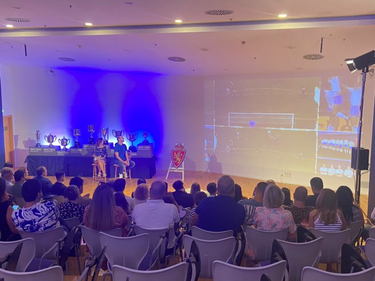 El Real Zaragoza inicia la temporada 2024/2025 con homenaje a Coke y presentación del rap ‘Siempre Conectados’