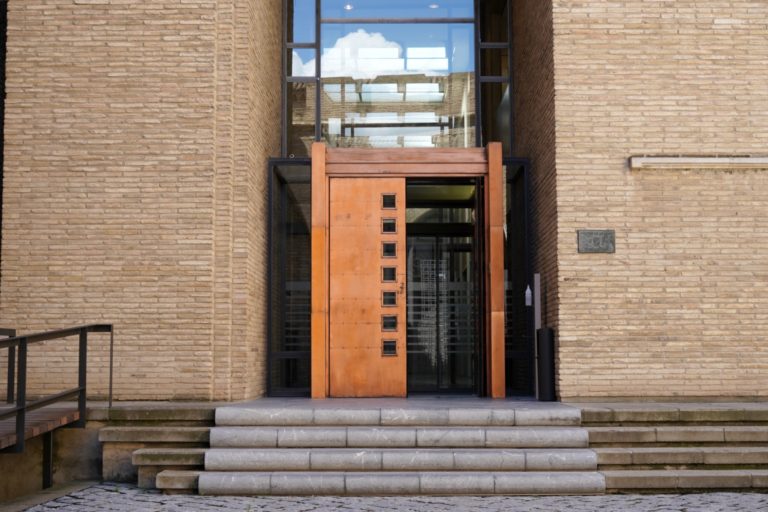 Los socialista hablan de amnistiar a Franco, y los conservadores de no dar un paso atrás