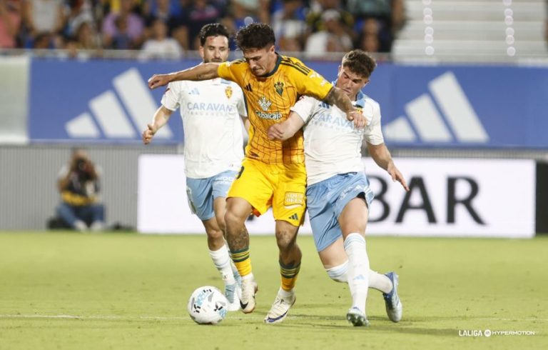 El Real Zaragoza suma tres puntos de quince