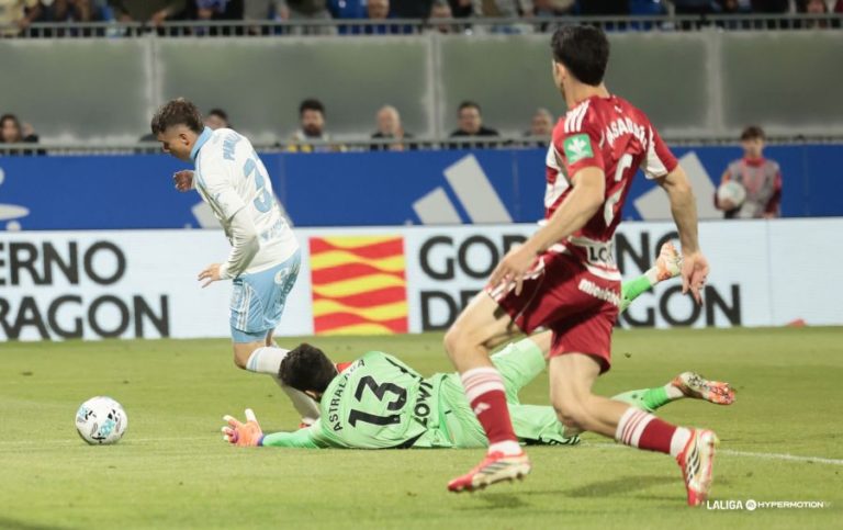 El Real Zaragoza se consume en su propia ruina