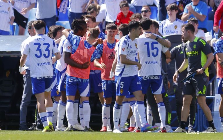 El Real Zaragoza gana en La Romareda por primera vez en 2025 (1-0)