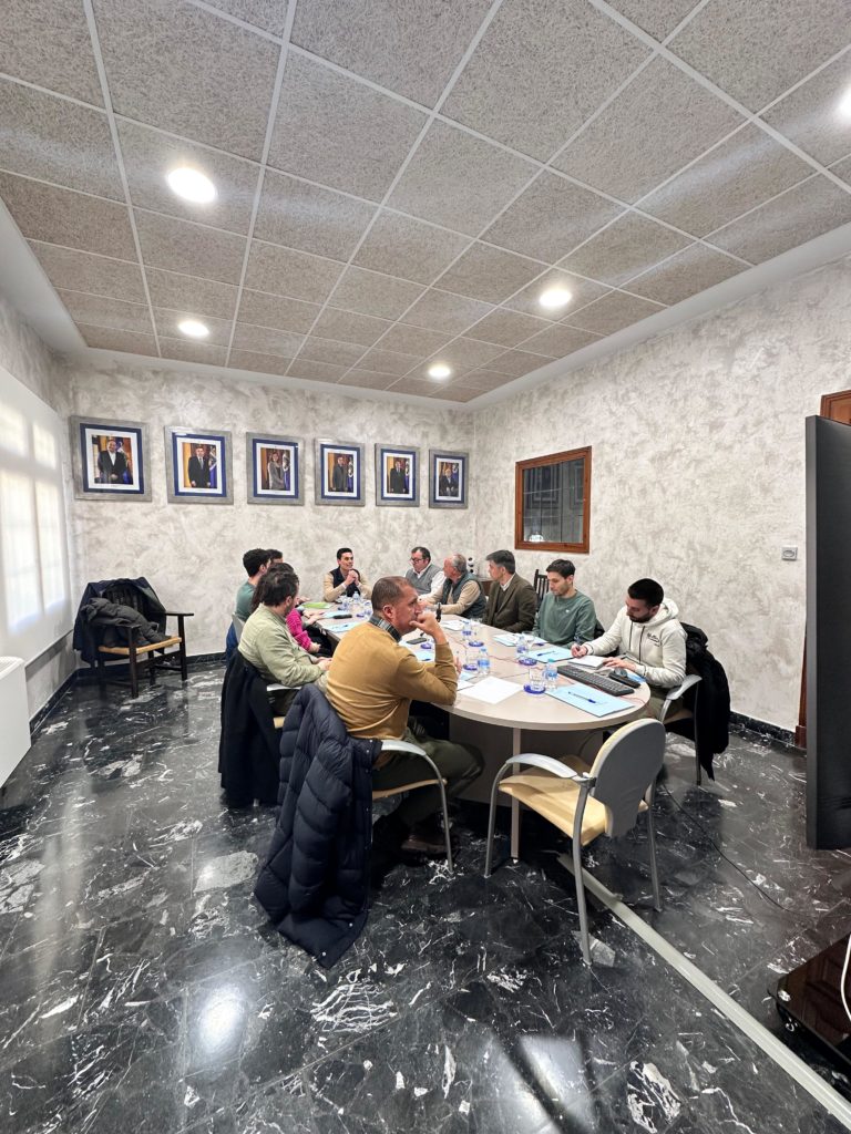 Tarazona estudia la implantación del programa «Aulas de Tecnificación Deportiva» en el IES Tubalcaín