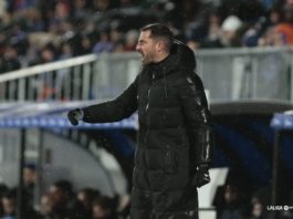 Rubén Sellés defiende el punto logrado ante el Castellón y pide calma: “El equipo compite siempre”