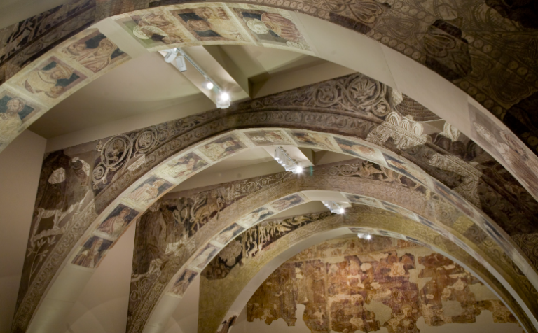 El Tribunal Supremo ordena devolver las pinturas murales depositadas en Cataluña al Monasterio de Sijena