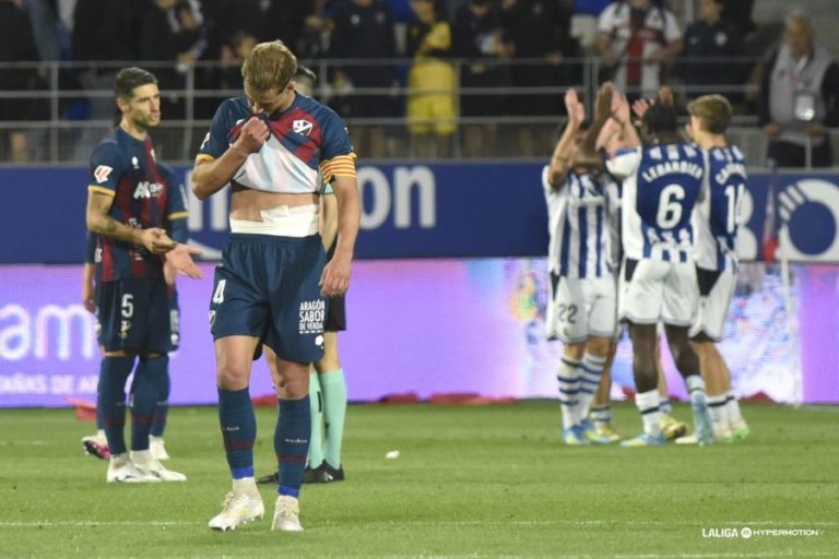 La derrota de la SD Huesca hace que el Real Zaragoza siga vivo matemáticamente