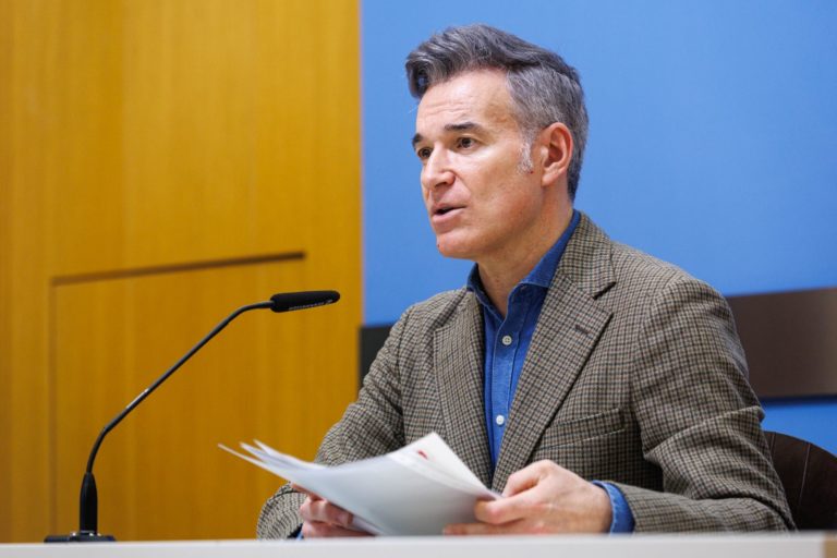 El Ayuntamiento compra un edificio en el barrio Oliver para garantizar vivienda social El Ayuntamiento compra un edificio en el barrio Oliver para garantizar vivienda social